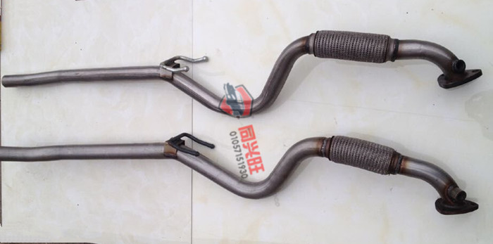 Suitable for 06 07 08 Volkswagen POLO Polo exhaust pipe front section thickened car 409 steel muffler