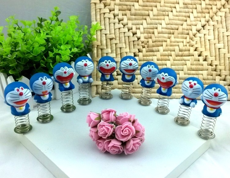 哆啦a梦 叮当猫摇头娃娃 弹簧公仔 可爱车内装饰品 汽车摆件用品