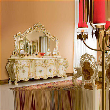 �Ȼʵľ�񻨰�ɫ�ͱ߹�bp216