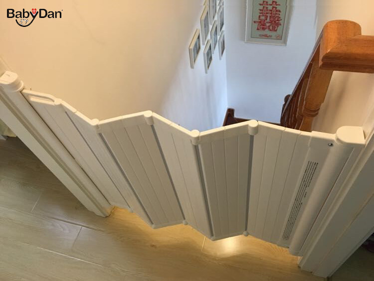 babyDan Danish baby boy safety door bar stairs guard rail pet dog door railing folding baby high fence