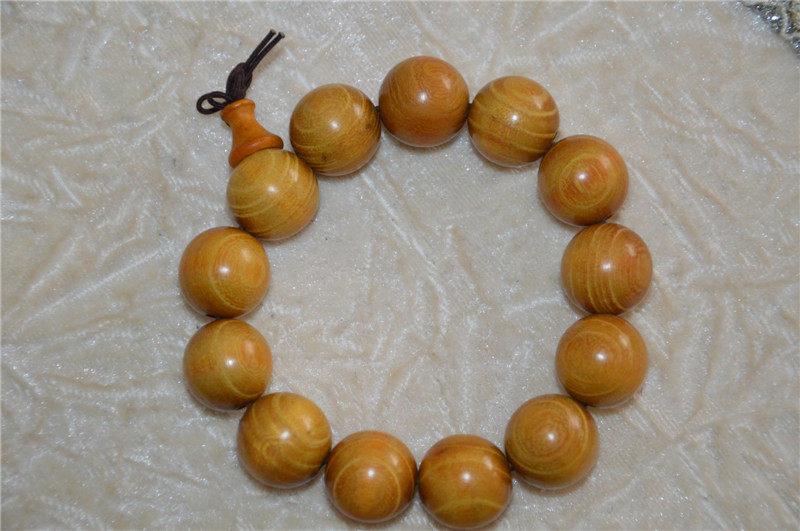 Gold Sandalwood Alchemy Gold Silk Cat Eyes on Everest 18MM