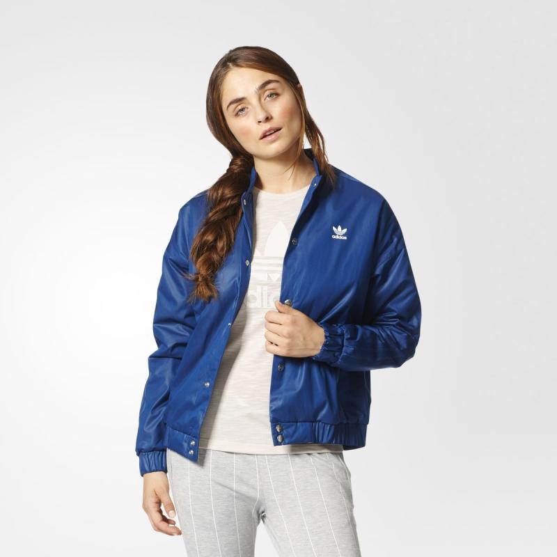 Бомбер женский демисезонный. Куртка adidas Originals Bomber Jacket женская. Бомбер адидас ориджинал. Куртка женская adidas джакет. Ветровка бомбер адидас женская голубая.