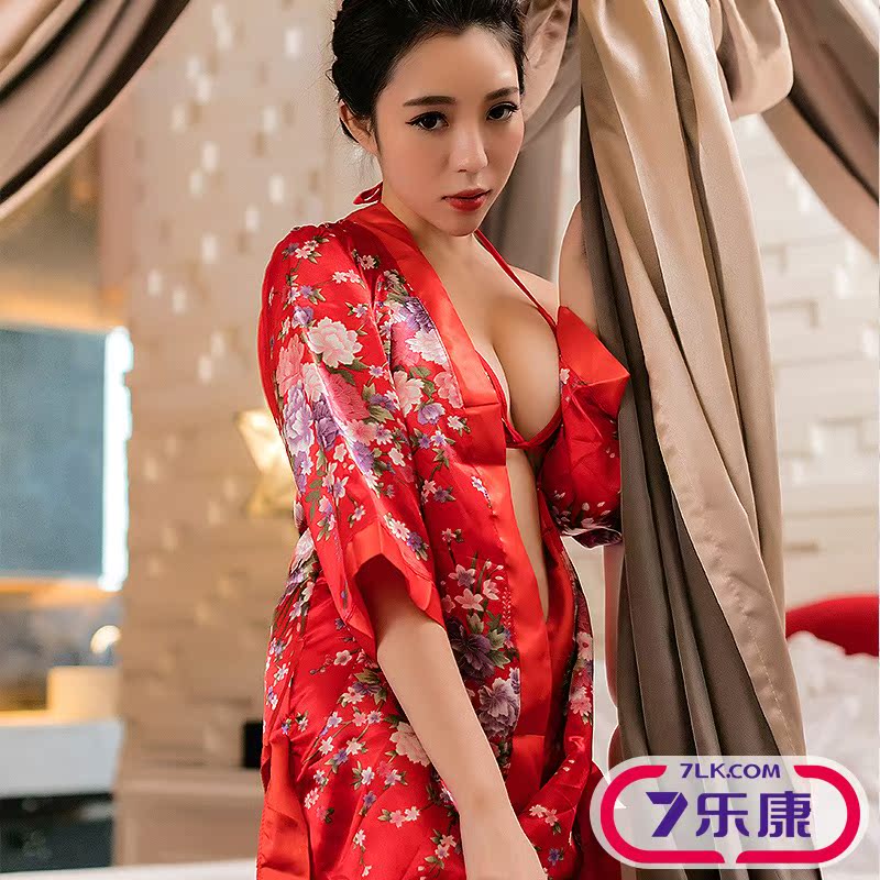 女性感情趣内衣露乳骚制服诱惑真人睡衣成人套装透明大码旗袍和服