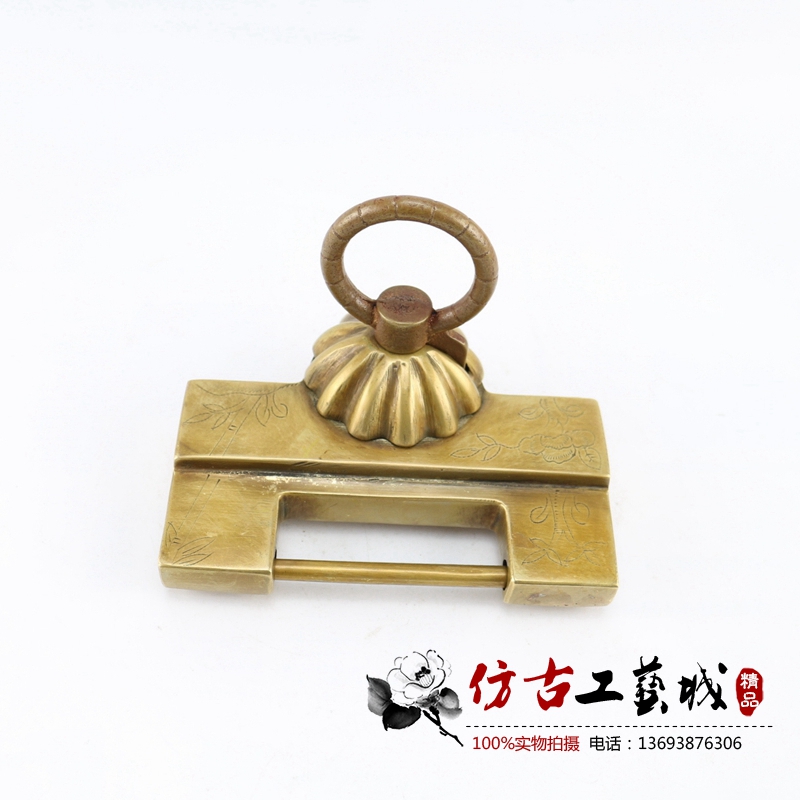 Antique miscellaneous miscellaneous old objects antique copper lock pure copper brass lock antique furniture accessories unique shape