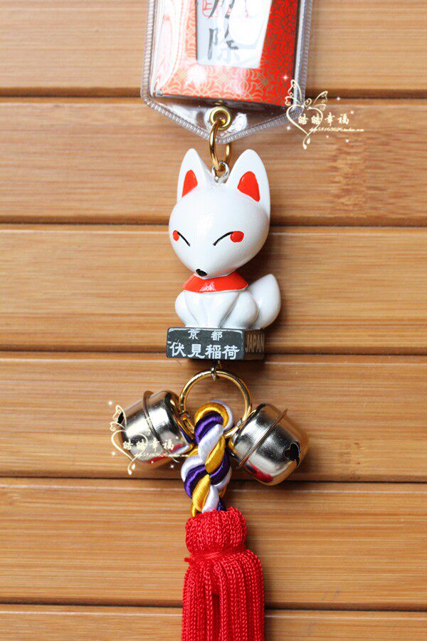 Japan V See Rice Ho Great Social Security Car Pendant Safety Car Pendant Hanging in the rear camera Mirror Ornament