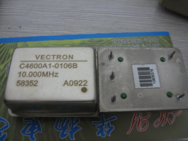 Unpacking machine OCXO C4600A1-0106B 10MHZ High-stable thermostatic crystal oscillator 12V square wave