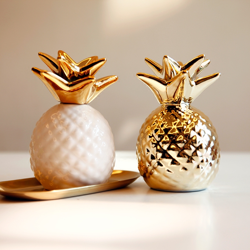 Exit Europe and America Tide Cards Plated Gold White Ceramic Pineapple pineapple Pineapple Shaped Deposit Money Cylinder Nordic Decoration Pendulum