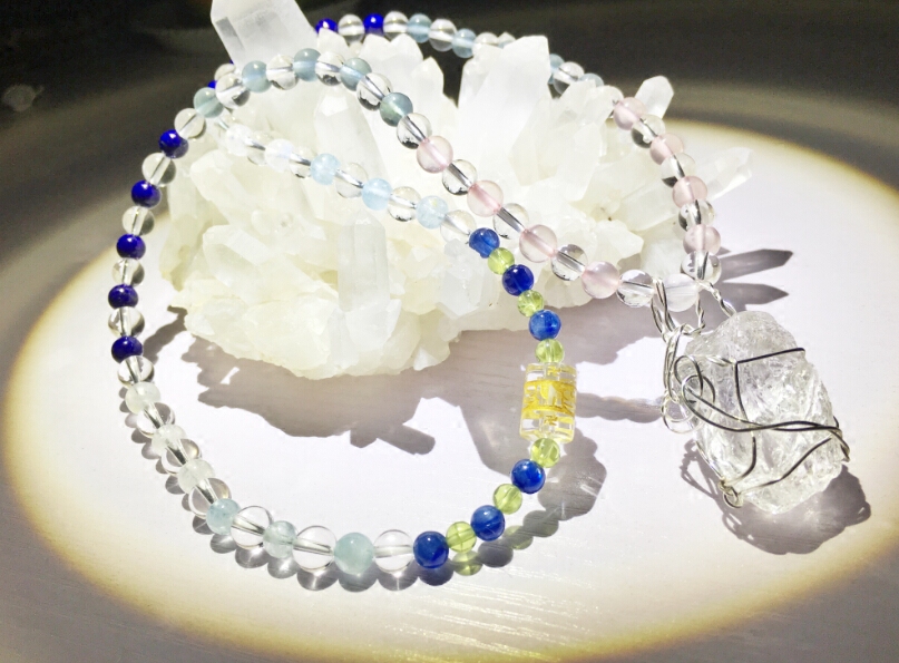 Already released (back to that era No 211) JO's winding art angel necklace orphan