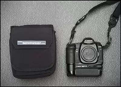 Newswear Body Aqua Pouch waterproof camera bag