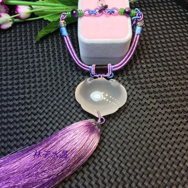 Natural white crystal ice crystal lock car hanging parts car interior