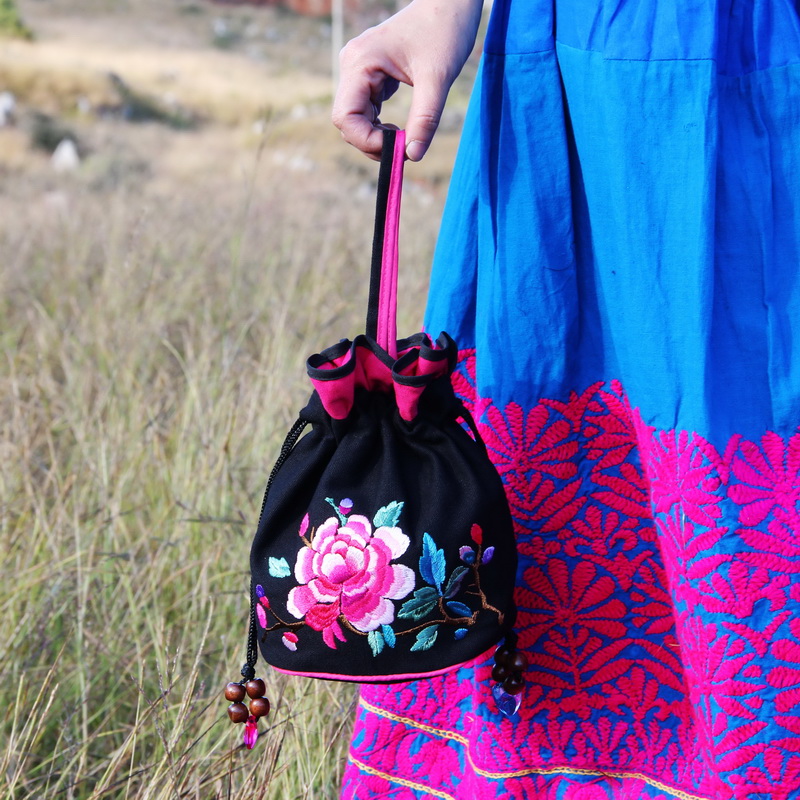 Cloud decoration totem portable embroidery bag National wind embroidery peony flower portable tie mouth portable small bag coin purse women's bag