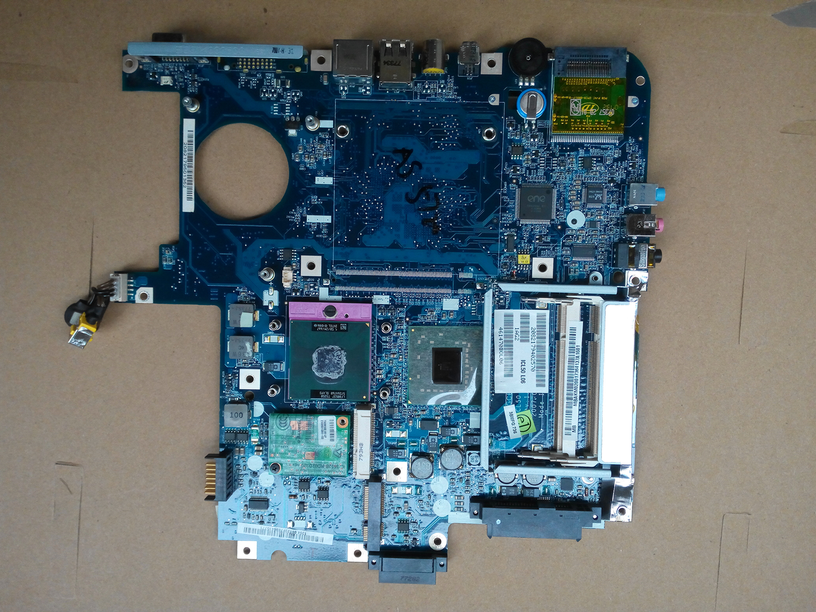 Macro-based AS 5720G 7720 NOTEBOOK MOTHERBOARD LA-3551P