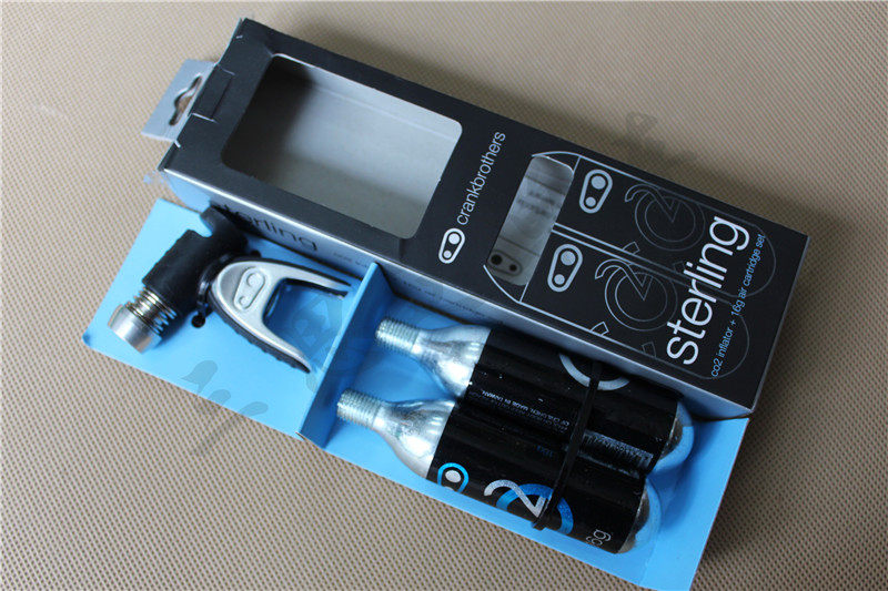 Egg-beating highway mountain portable inflatable valve co2 carbon dioxide self-filling liquid vacuum tire with gas cylinder