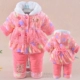 Quần áo bé gái mùa thu đông 0-1-2 tuổi Bộ đồ trẻ em hai mảnh phù hợp với bé quần áo trẻ em dày áo khoác mùa đông