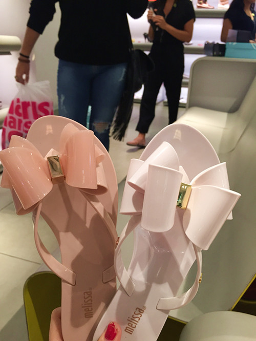 Brazilian Bow Slippers Plastic Flats Beach Scented Women's Shoes Flip Flops Jelly Women's Sandals Summer Trend Brazilian Bow Slippers Plastic Flats Beach Scented Women's Shoes Flip Flops Jelly Women's Sandals Summer Trend