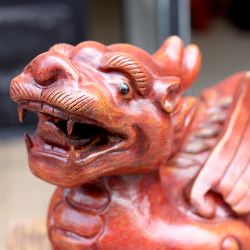 Jingdezhen violet arenaceous animal skins mound the mythical wild animal in the feng shui town house to ward off bad luck, rich ancient frame mesa sitting room of Chinese style furnishing articles