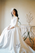(Beautiful) Nomeives elegant retro Hepburn wedding dress simple satin French literary wedding dress big tail