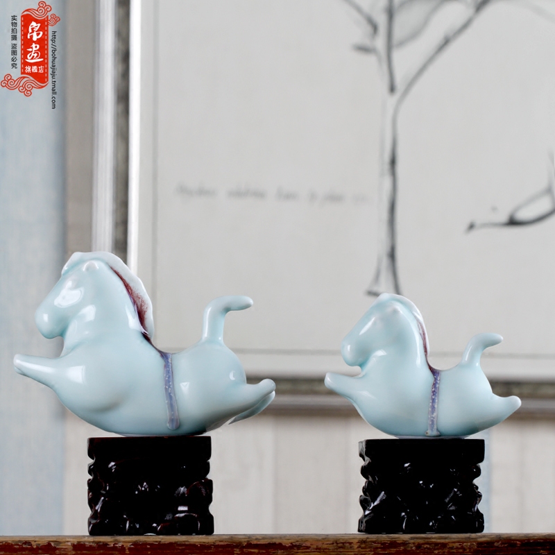 The family decorates a small place, jingdezhen ceramic horse ins creative contracted lovely adornment desktop gifts of new Chinese style