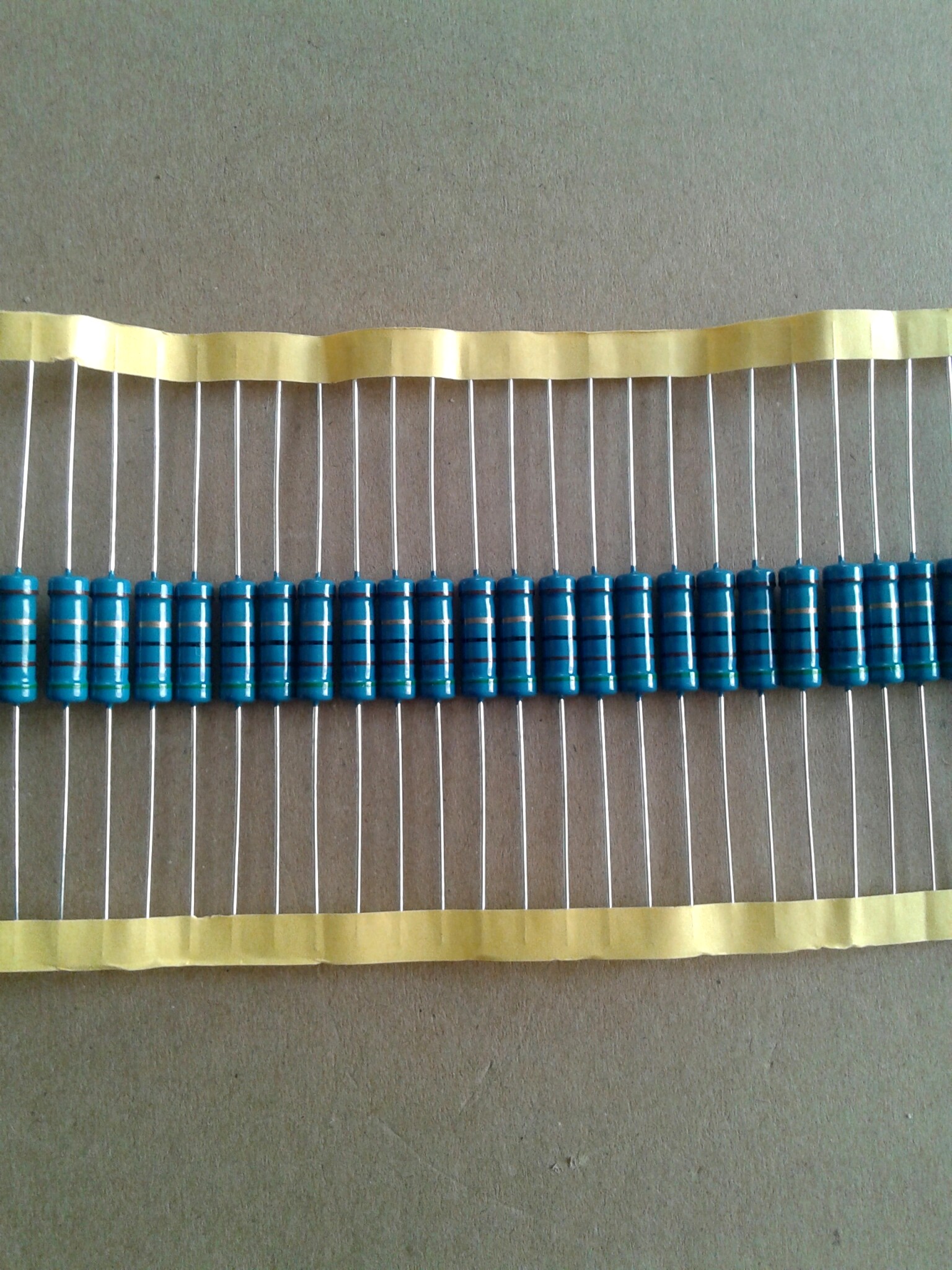 Electric fan electric heating fan and other small home appliances power supply voltage reduction resistance 2W 33 33 47 47 Euro 51