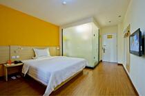 7 Days Hotel chain hotel · Jinan railway station Jingyweiwei four Store Economy room_offline