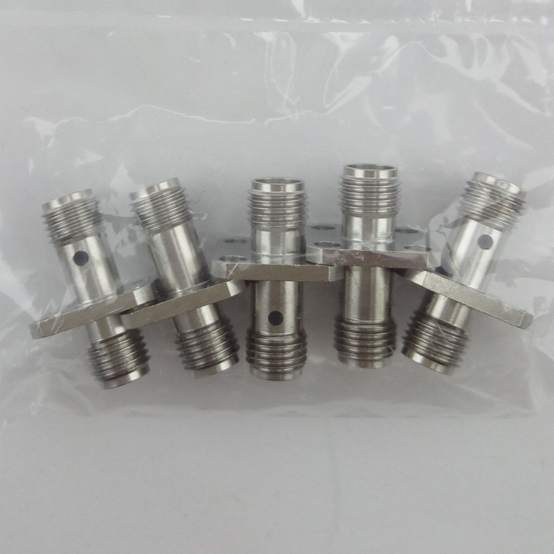 SMA-AKKF4 yin to yang standing wave 1 2 18G SMA four-hole flange stainless steel double yin adapter