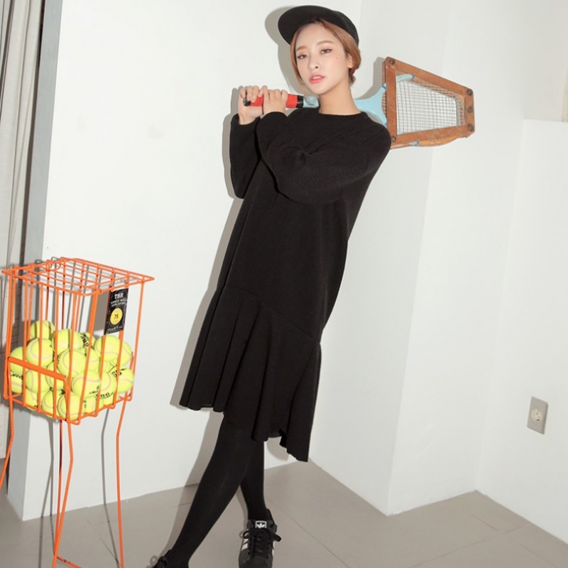 韩国stylenanda官方正品 简约款褶裥摆圆领连衣裙-黑色