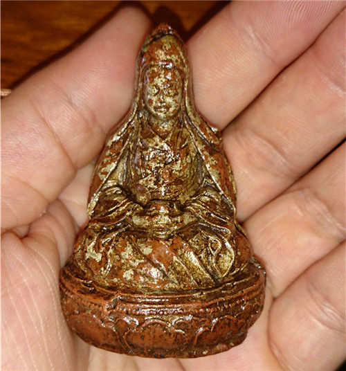 (this first Buddha) The Tibetan Ancient Monastery is passed down to the General Collector Of Sacred Objects, with the Buddha Zucchinmadol.