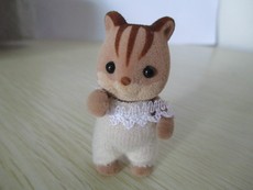 Игрушки-животные 日本epoch 森林家族玩具 sylvanian families 松鼠站立婴儿