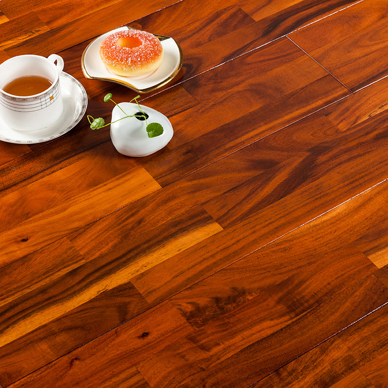 ����SM-HTVSP�ں�����ƴʵľ�ذ�