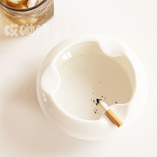 Pure White Creative Gift Ceramic Ashtray Bamboo Wooden Mat Simple Household Supplies Desktop Debris Trash Trash Can