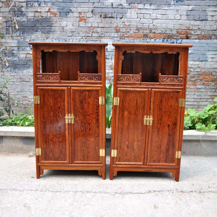 Ming and Qing old furniture Qing Dynasty huanghuali carving plain surface large square cabinet noodle cabinet decoration old furniture museum