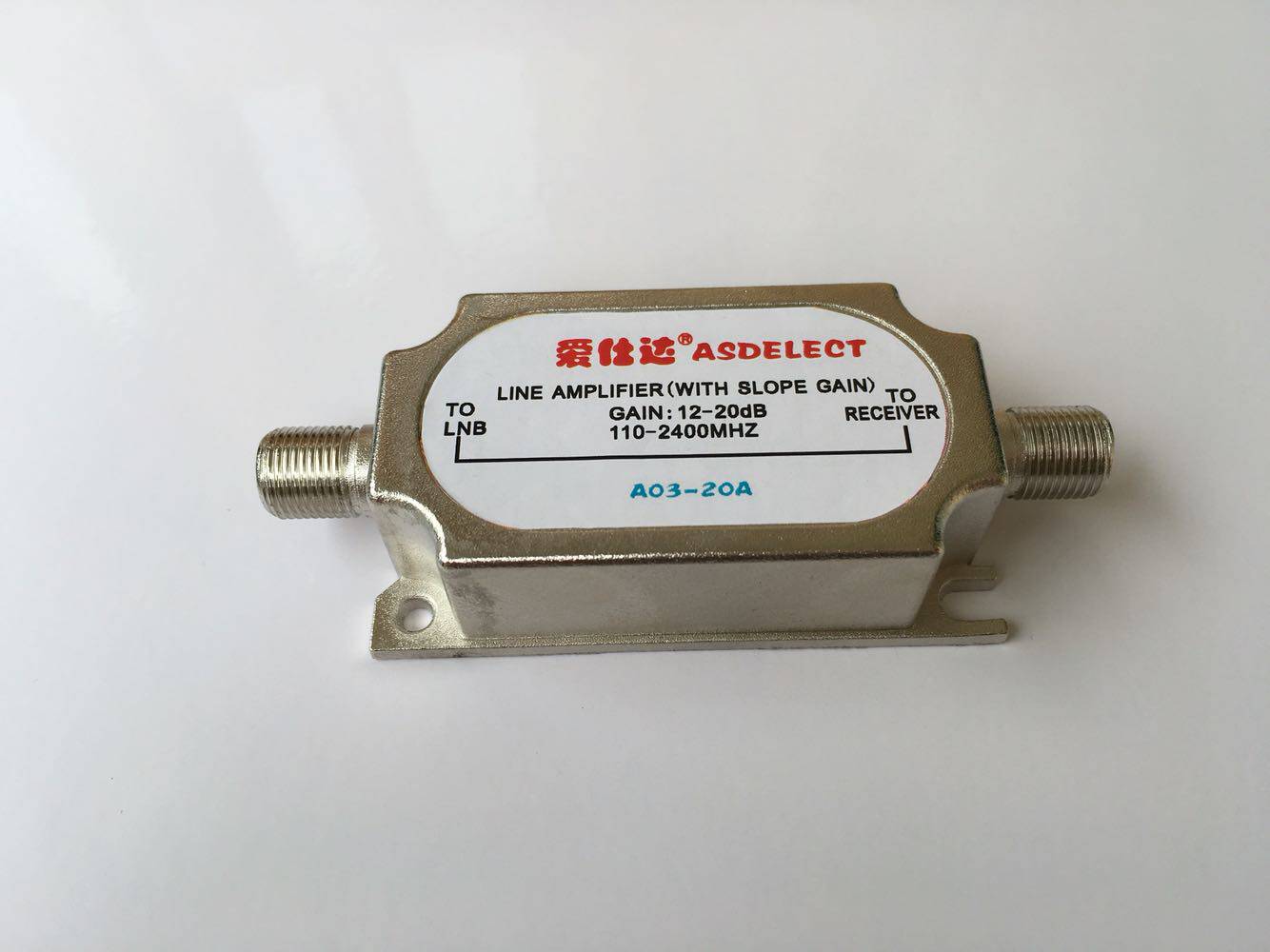 i new dvi one-to-two signal amplifier gain up to 20B, connecting 75-5 lines up to 100 meters