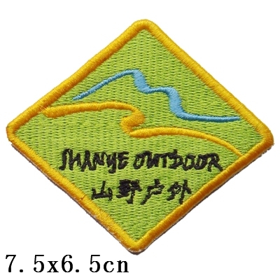 Mountain Wild Outdoor Pebbub Sticker with embroidered label Labelling Cloth Mark for a Magic Sticker 