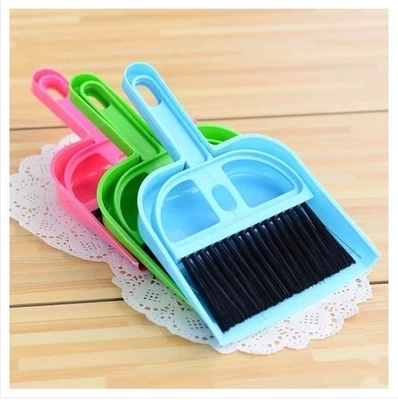 Rabbit dragon hamster squirrel special cleaning small shovel toolkit (small broom bumps)