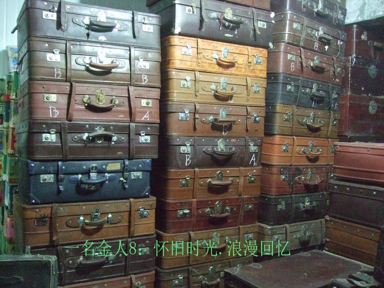 Old objects real old leather case suitcases luggage suitcases can be made of old leather case decorations such as film and TV prop advertisement