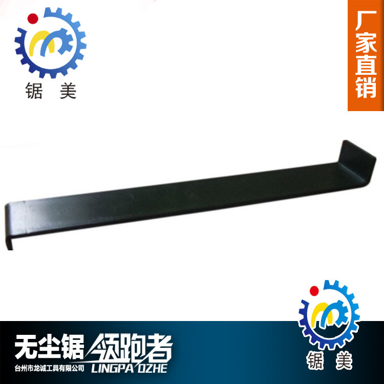 Pullback hook barb floor installation tool can be used with dust-free saw