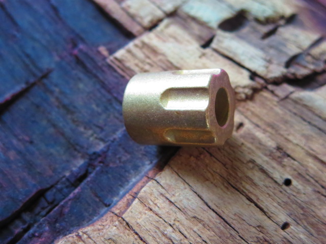 Offers come to CNC production brass knife pendant revolver magazine knife pendant umbrella rope pendant flashlight pendant pendant pendant pendant