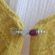 Áo khoác sáng tạo pin trang trí khóa áo cardigan lớn đơn giản văn chương trâm cài phụ nữ trăm phù hợp với khí chất retro
