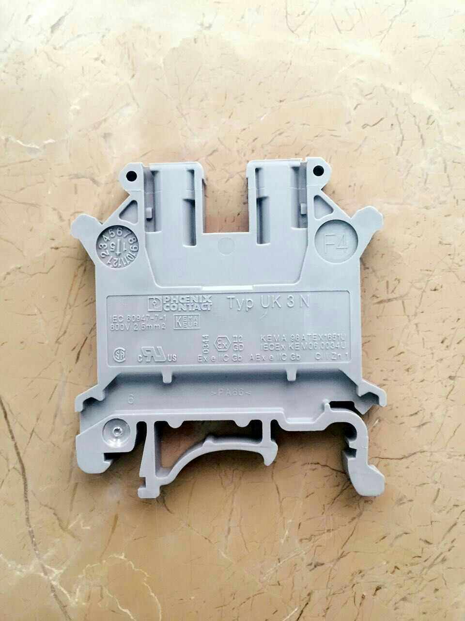 Phoenix terminal UK3N for 2 5 square wire current below 16A