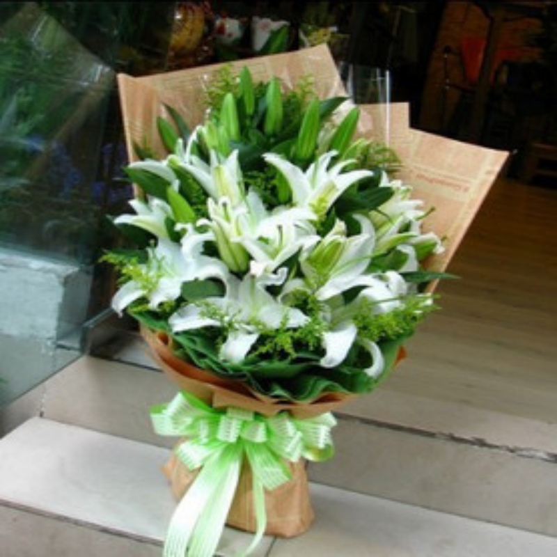 江阴溧阳临安香水百合花束金坛同城鲜花速递朋友同事领导长辈礼物