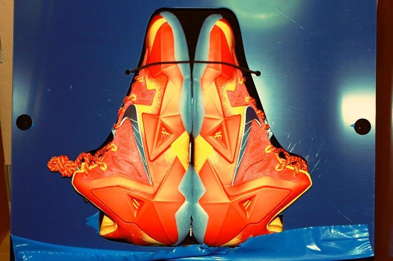 Nike Lebron Xi Forging Iron Lbj11 Lebron Collectible Casual Shoes 626376-800 Nike Lebron Xi Forging Iron Lbj11 Lebron Collectible Casual Shoes 626376-800