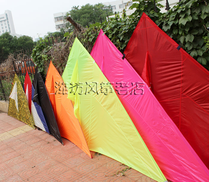 Best selling Breeze Wang Kuo Zi 1 Ping 2 Ping Triangle Soft Umbrella Cloth Carbon Rod Weifang Kite Line Old Shop