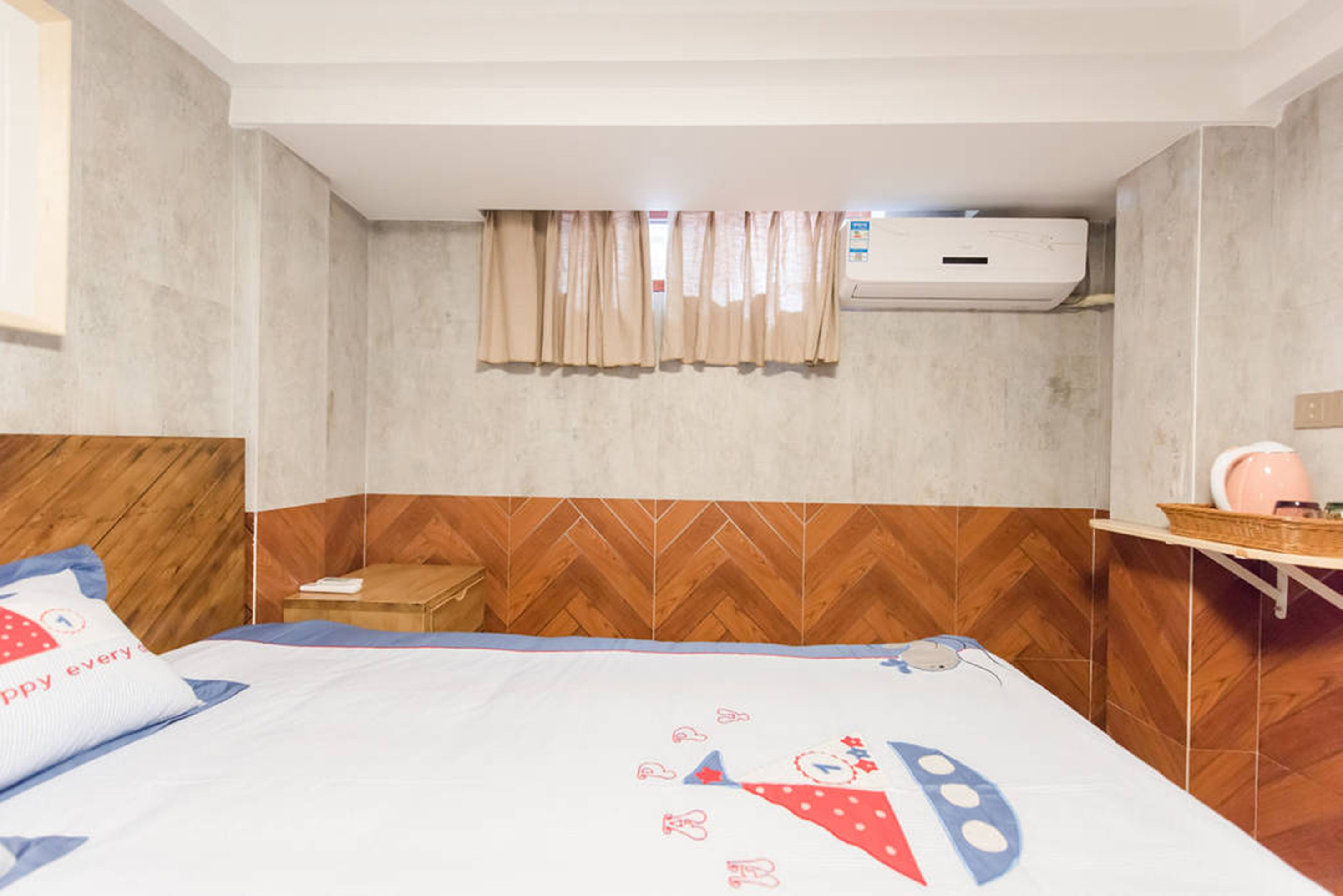 Hangzhou Bjiao and 3 M B & B Season Special Double Queen Family Room