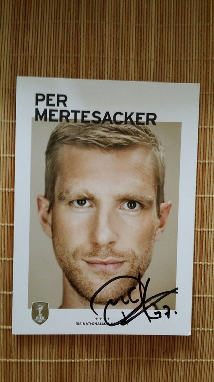 Mertsack Arsenal Bremehanovy 96 German national team official autograph card is the dual - visa