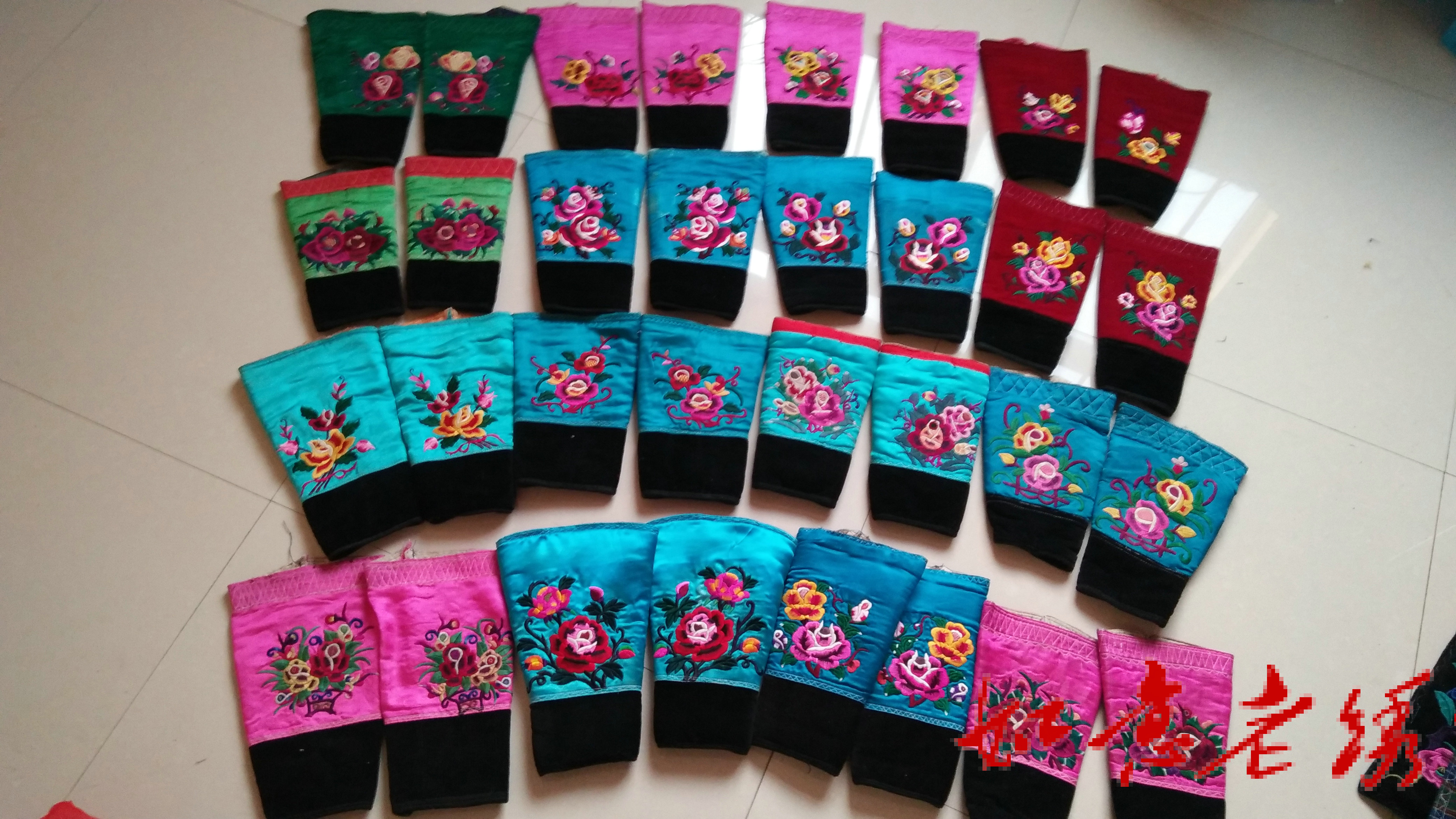 Old embroidery Miao hand embroidery Flat embroidery Old embroidery arm sleeve Handmade old embroidery original gloves original arm sleeve