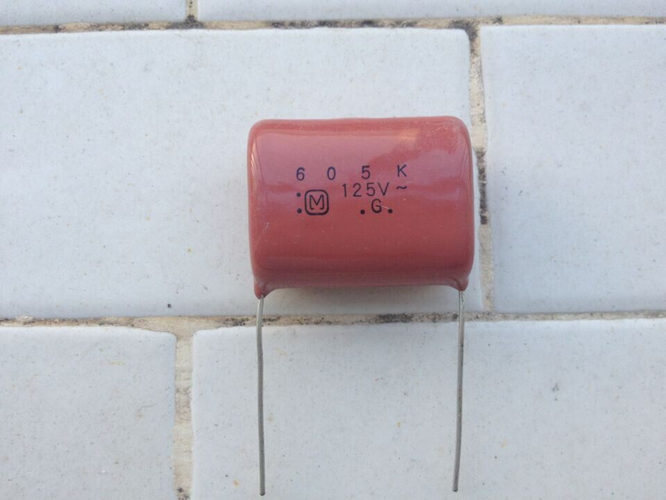 Imported Japanese Panasonic 605K 125VAC foot distance 27 5mm