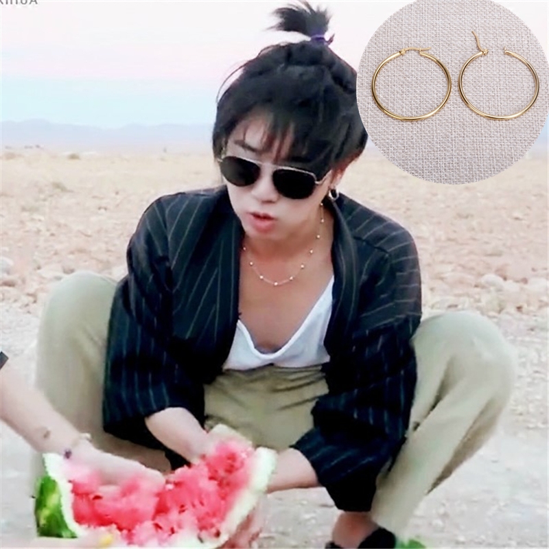 Trump to Wang card Hua Chen Yu Flower the same large circle of golden earrings Golden Earrings Personality Fashion European and American Eared Ear Needle Tide