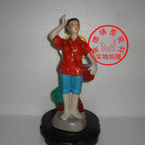 Jingdezhen Factory Goods ceramic Cultural Revolution subjects Painted Revolutionary-like Red Footed Doctors Sculpted Porcelain Porcelain Porcelain