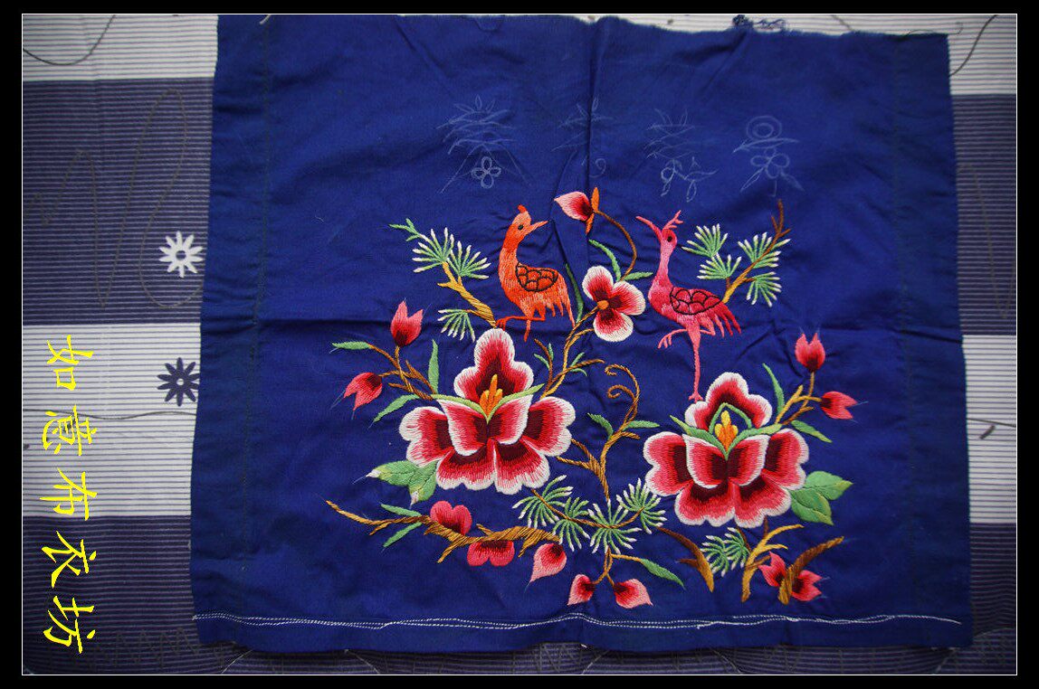 Miao embroidery Miao pure hand-made embroidery piece old embroidery piece count yarn embroidery flat embroidery special Miao embroidery special offer BJ919