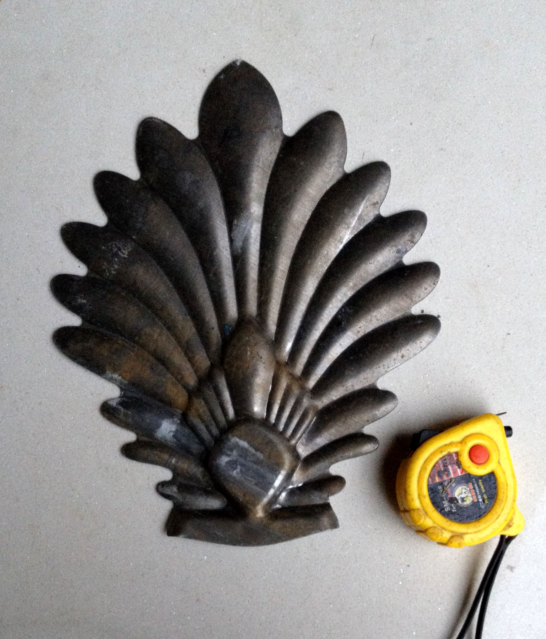 Punching large flower leaf door top flower leaf iron art material punching piece iron art accessories gate floral leaf-Taobao